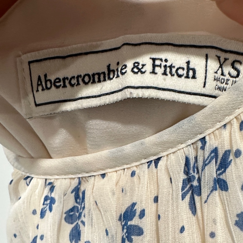 Abercrombie & Fitch White and Blue Pleated Floral Dress - Picture 2 of 16